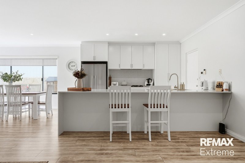 Photo - 5 Zeppelin Way, Tapping WA 6065 - Image 12