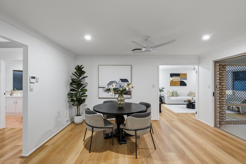 Photo - 5 Zingelmann Place, Kuraby QLD 4112 - Image 12