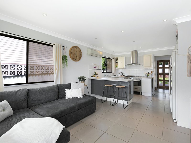 Photo - 50 & 50a Collendina Road, Gwandalan NSW 2259 - Image 2