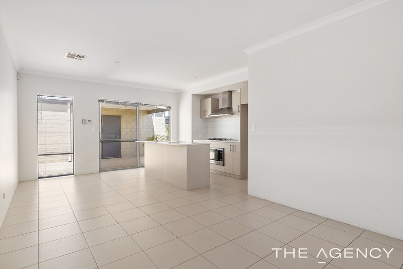 Photo - 50 Adelong Avenue, Golden Bay WA 6174 - Image 5