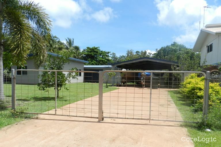 Photo - 50 Alstonia Drive, Nanum QLD 4874 - Image 2