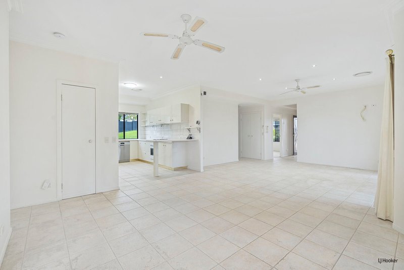 Photo - 50 Angelica Street, Elanora QLD 4221 - Image 8