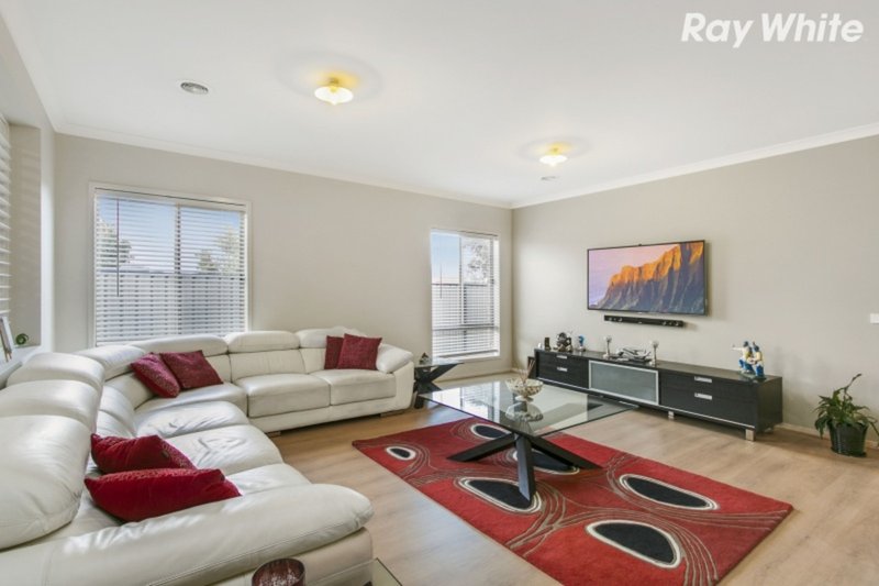 Photo - 50 Arbourlea Boulevard, Cranbourne North VIC 3977 - Image 5