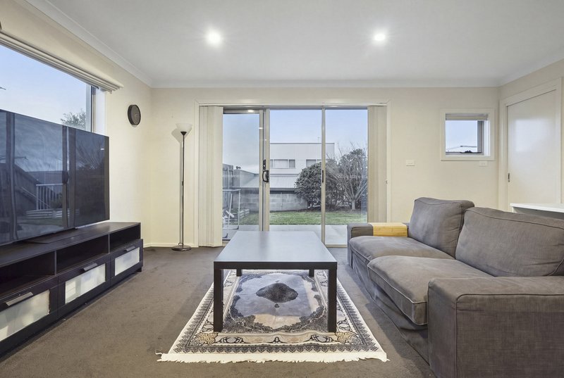 Photo - 50 Arthur Blakeley Way, Coombs ACT 2611 - Image 5