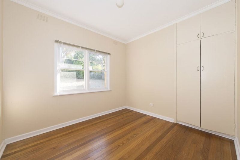 Photo - 50 Barlyn Road, Mount Waverley VIC 3149 - Image 7