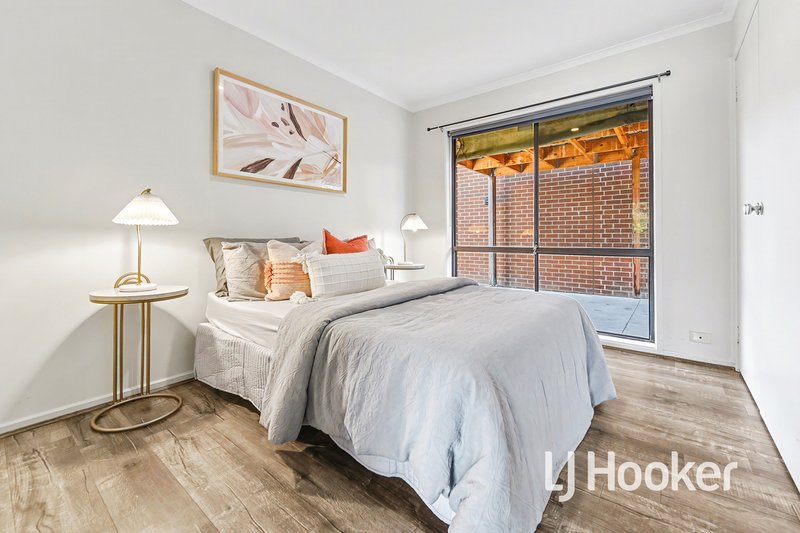 Photo - 50 Beckington Crescent, Hampton Park VIC 3976 - Image 9