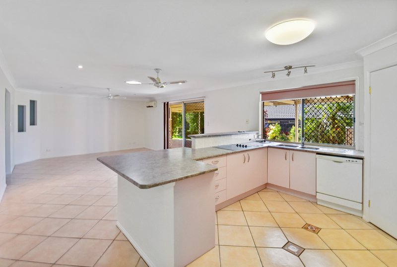 Photo - 50 Bellevue Drive, Little Mountain QLD 4551 - Image 2