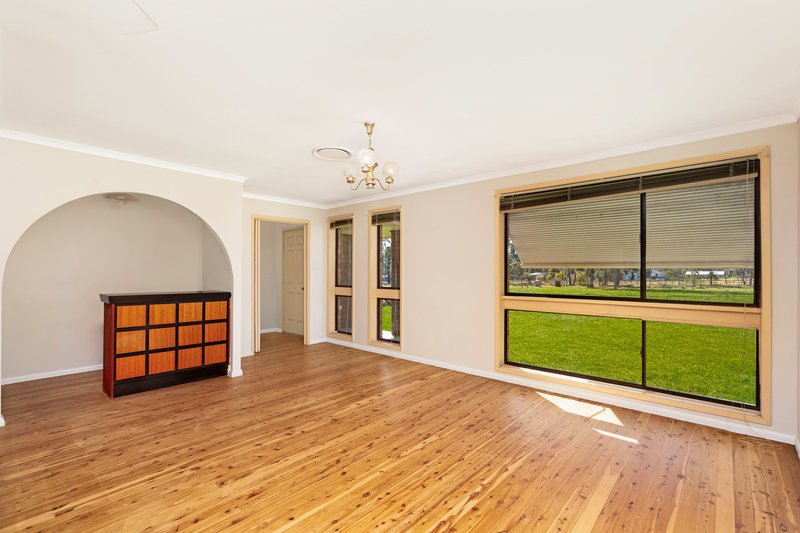Photo - 50 Bellfield Avenue, Rossmore NSW 2557 - Image 3
