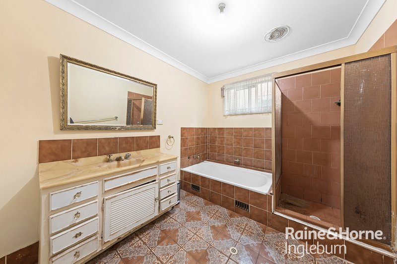 Photo - 50 Belmont Road, Glenfield NSW 2167 - Image 6