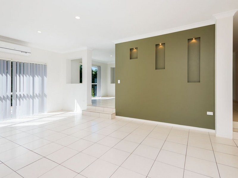 Photo - 50 Boambillee Dr , Coomera Waters QLD 4209 - Image 8