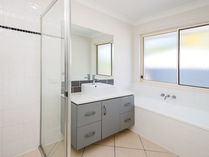 Photo - 50 Boambillee Dr , Coomera Waters QLD 4209 - Image 10
