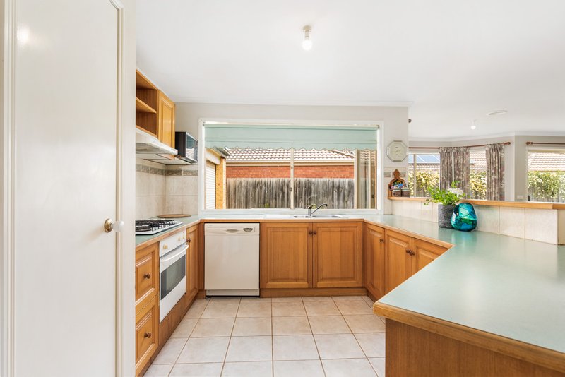 Photo - 50 Carruthers Drive, Hoppers Crossing VIC 3029 - Image 5