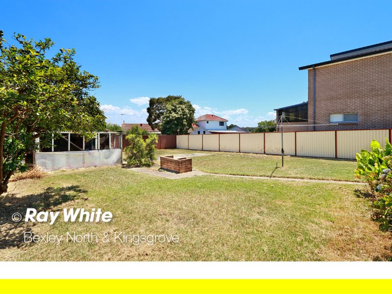 Photo - 50 Carson Street, Panania NSW 2213 - Image 4