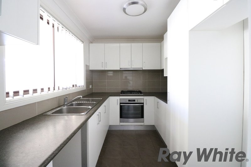 Photo - 50 Chadwick Crescent, Fairfield West NSW 2165 - Image 3