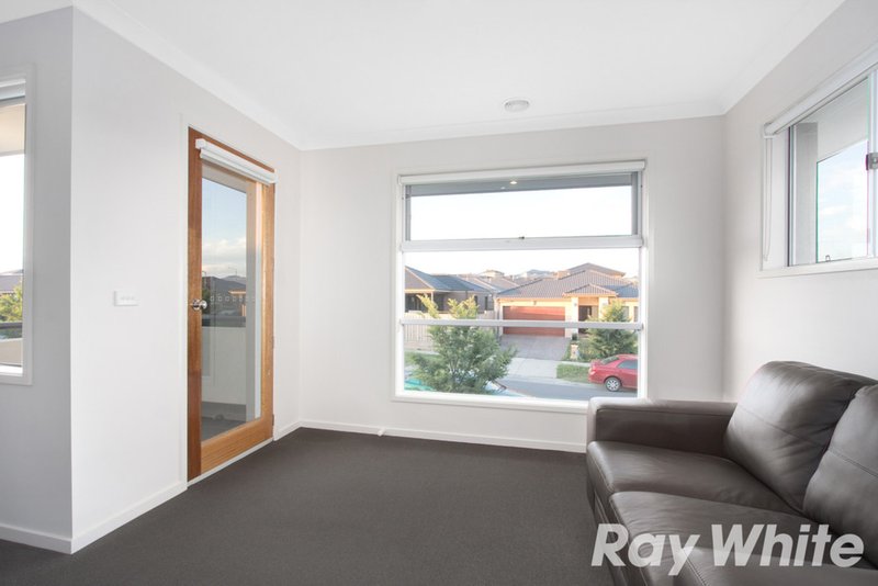 Photo - 50 Clarendon Street, Pakenham VIC 3810 - Image 6