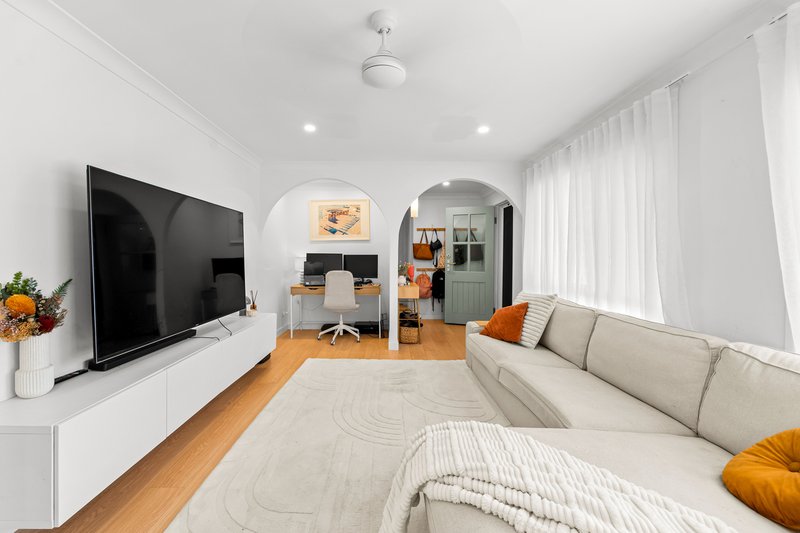 Photo - 50 Coleman Crescent, Springwood QLD 4127 - Image 5
