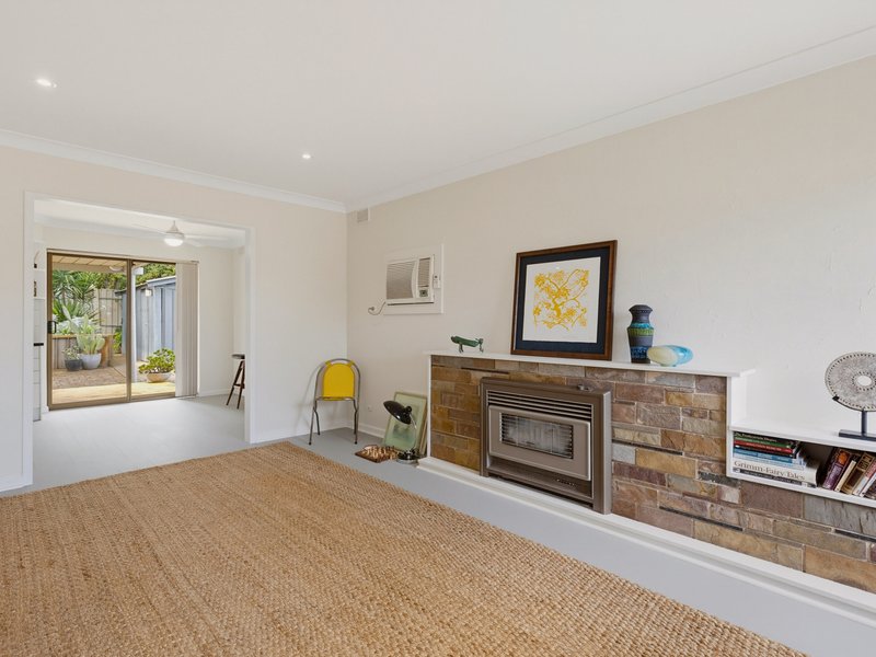 Photo - 50 Collins Parade, Hackham SA 5163 - Image 5