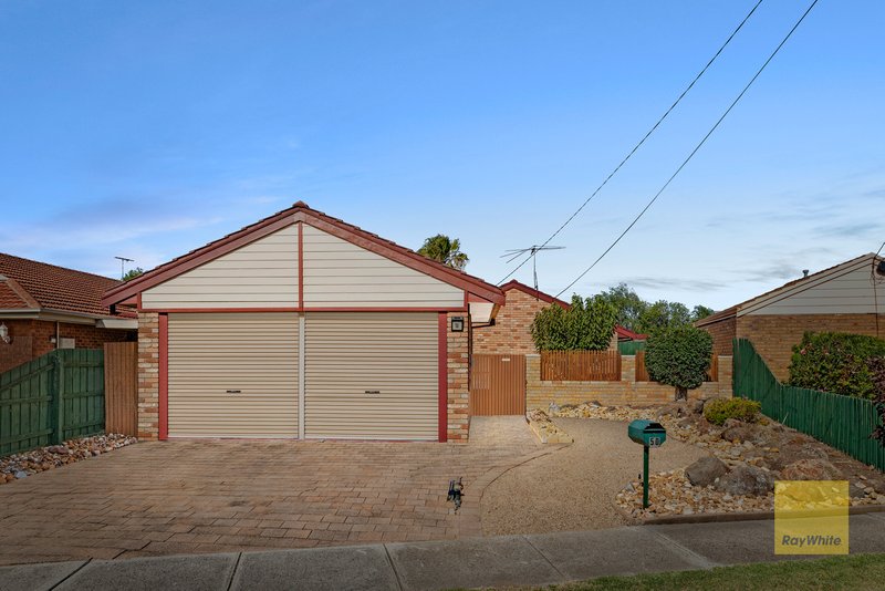 Photo - 50 Coolabah Crescent, Hoppers Crossing VIC 3029 - Image 2