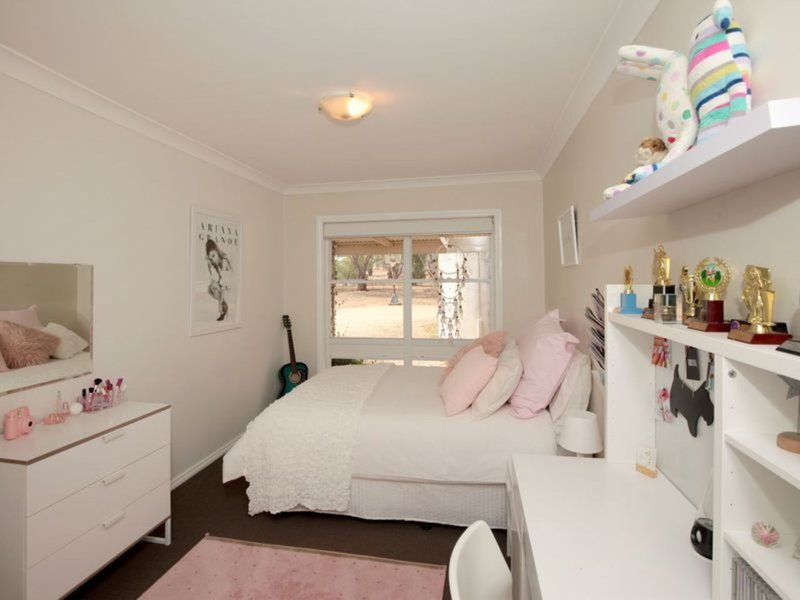 Photo - 50 Coursing Park Road, Wagga Wagga NSW 2650 - Image 7