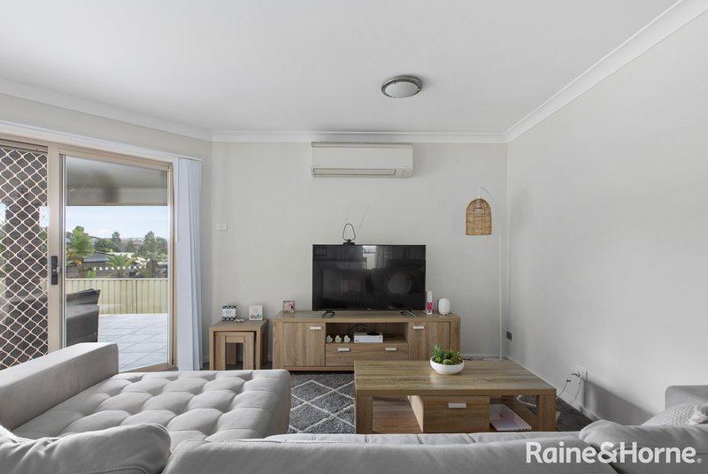 Photo - 50 Craighill Crescent, Cameron Park NSW 2285 - Image 10