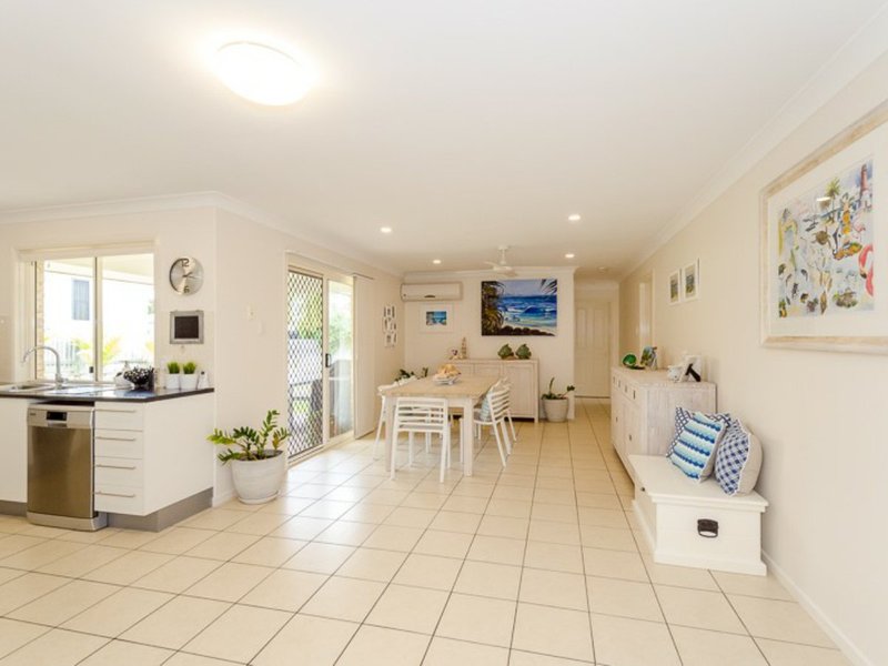 Photo - 50 Cremorne Drive, Tannum Sands QLD 4680 - Image 4