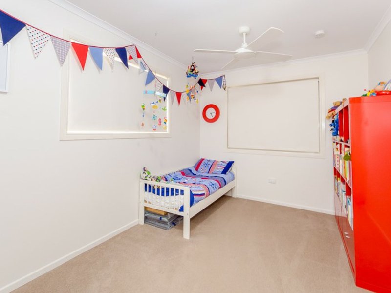 Photo - 50 Cremorne Drive, Tannum Sands QLD 4680 - Image 9