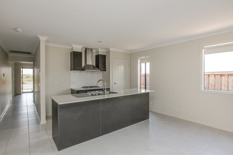 Photo - 50 Edenvale Boulevard, Wollert VIC 3750 - Image 3