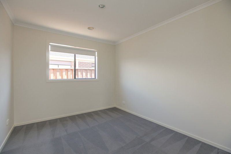 Photo - 50 Edenvale Boulevard, Wollert VIC 3750 - Image 7