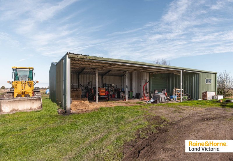 Photo - 50 Ellett Road, Pakenham South VIC 3810 - Image 12