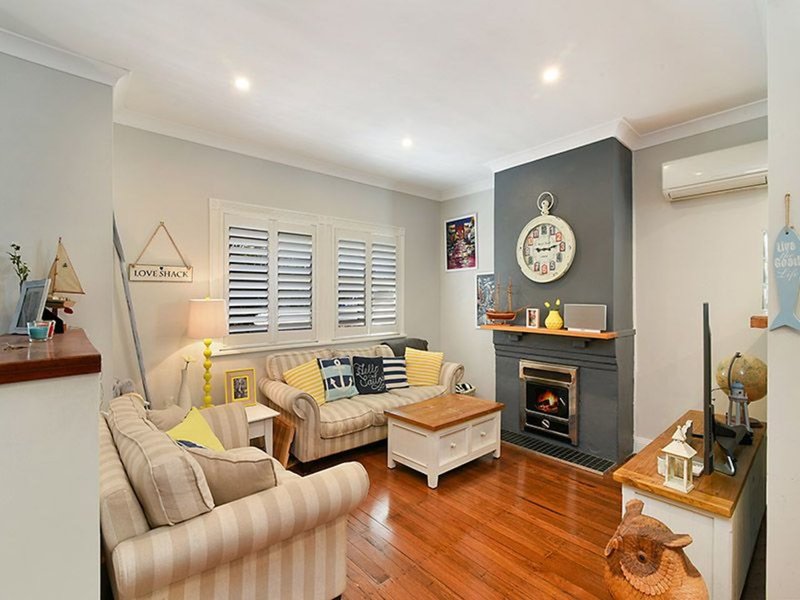 Photo - 50 Evans Street, Belmont NSW 2280 - Image 4