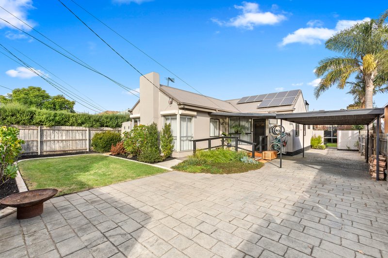 Photo - 50 Evesham Road, Cheltenham VIC 3192 - Image 2