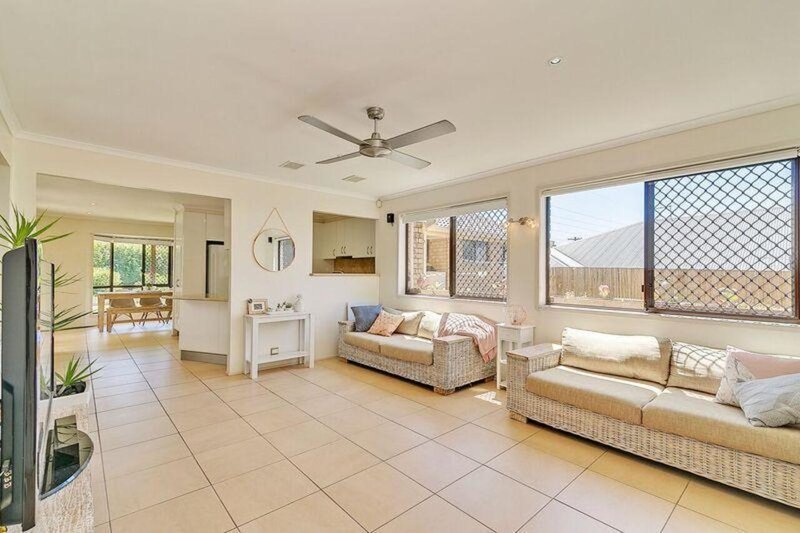 Photo - 50 Exilis Street, Rochedale South QLD 4123 - Image 8