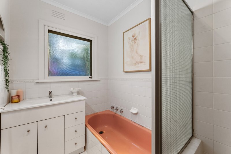 Photo - 50 Finch Street, Burwood VIC 3125 - Image 7