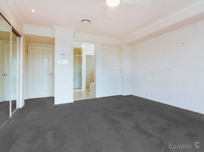 Photo - 50 Flame Tree Crescent, Carindale QLD 4152 - Image 11