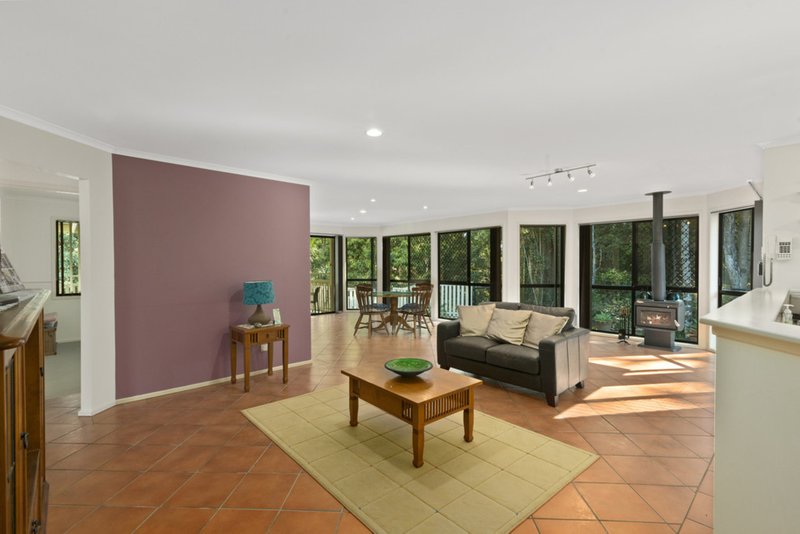 Photo - 50 Forest Drive, Elanora QLD 4221 - Image 5