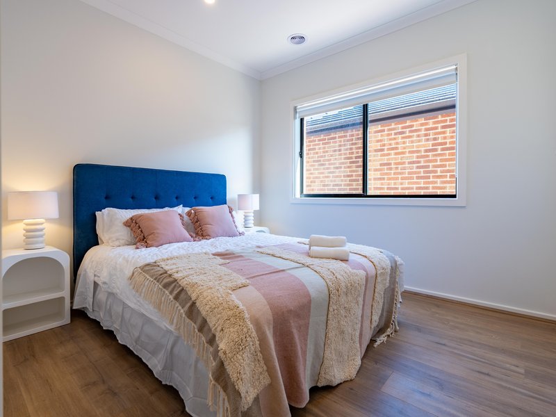 Photo - 50 Garrard Crescent, Clyde VIC 3978 - Image 8