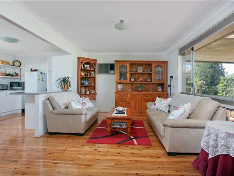 Photo - 50 Gerald Crescent, Doonside NSW 2767 - Image 2