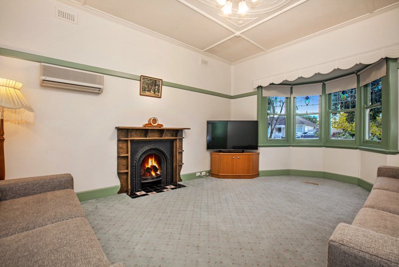 Photo - 50 Gloucester Street, Reservoir VIC 3073 - Image 2