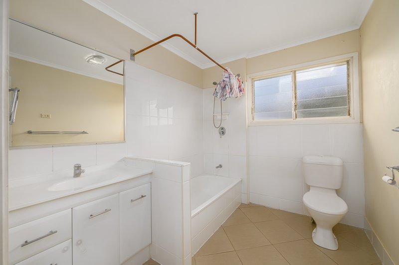 Photo - 50 Golding Street, Barney Point QLD 4680 - Image 16