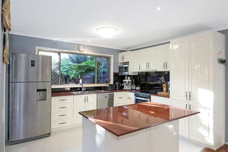 Photo - 50 Goodchap Street, Noosaville QLD 4566 - Image 2