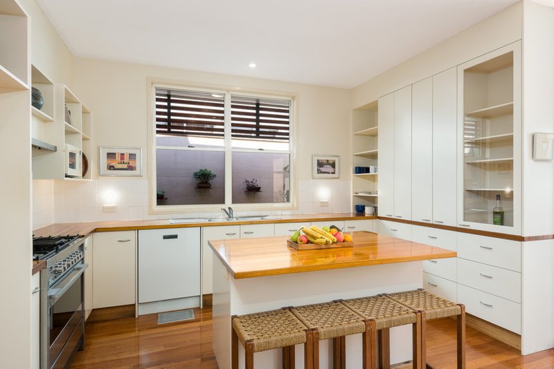 Photo - 50 Gordon Terrace, Indooroopilly QLD 4068 - Image 2