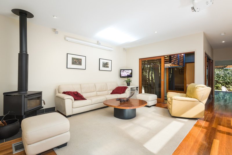 Photo - 50 Gordon Terrace, Indooroopilly QLD 4068 - Image 4