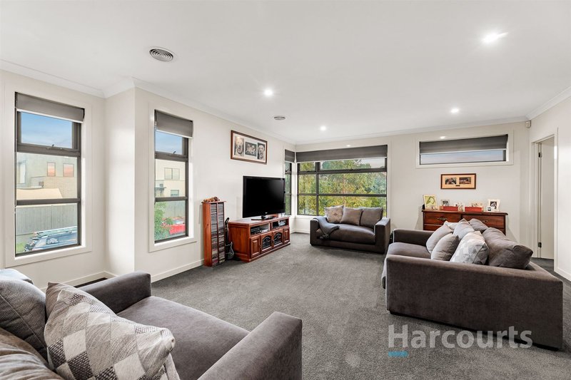 Photo - 50 Grammar Parade, Wantirna VIC 3152 - Image 9