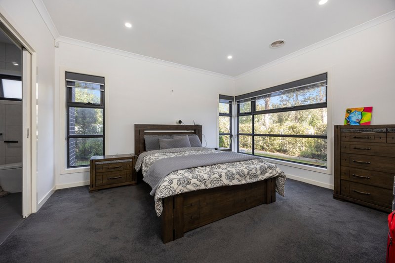 Photo - 50 Grammar Parade, Wantirna VIC 3152 - Image 5