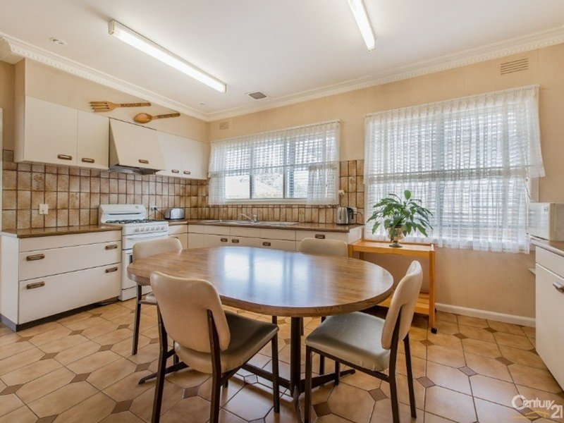 Photo - 50 Gray Street, Springvale VIC 3171 - Image 3