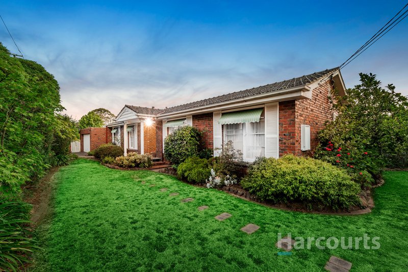 Photo - 50 Greenock Crescent, Wantirna VIC 3152 - Image 2