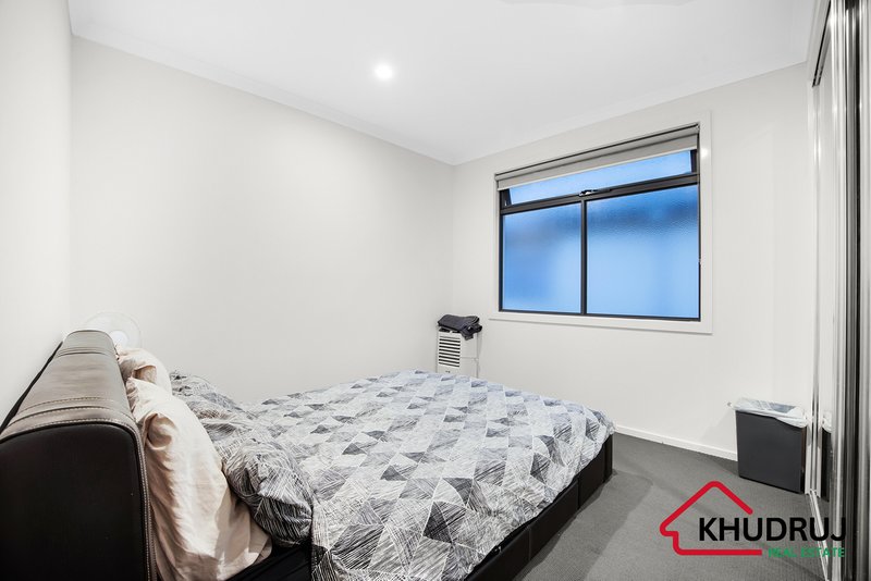 Photo - 50 Greg Norman Drive, Sanctuary Lakes VIC 3030 - Image 15