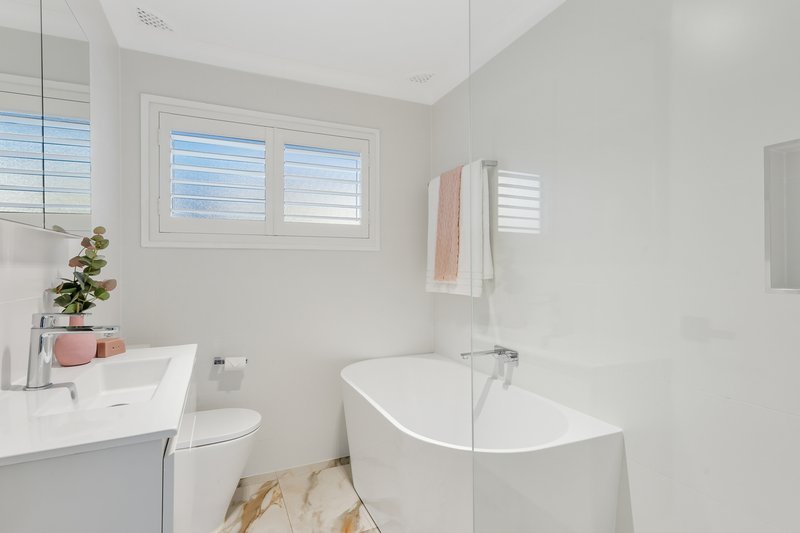 Photo - 50 Grevillia Avenue, Davistown NSW 2251 - Image 10