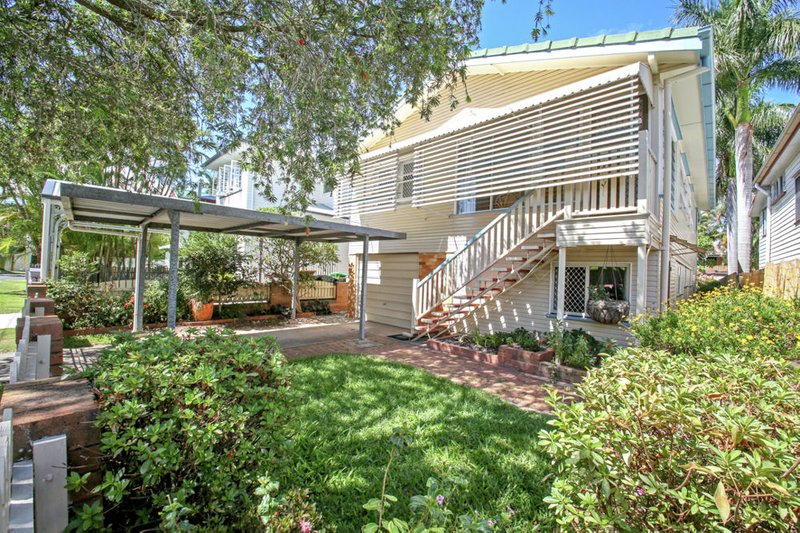 Photo - 50 Griffith Street, Sandgate QLD 4017 - Image 6