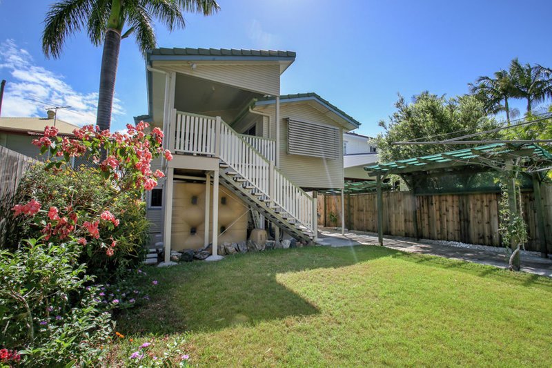 Photo - 50 Griffith Street, Sandgate QLD 4017 - Image 18